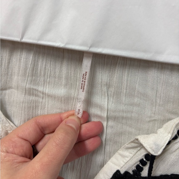 Free People White and Black Embroidered Button Up Boho Crochet Tunic - Picture 3 of 8